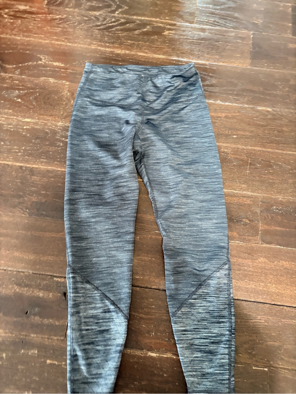 Old Navy Heathered Gray Woman’s Active Leggings